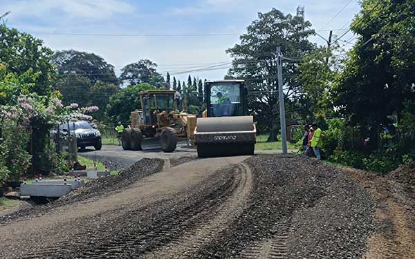 Avanza rehabilitación de la vía en el sector de Los Remedios, en Santiago