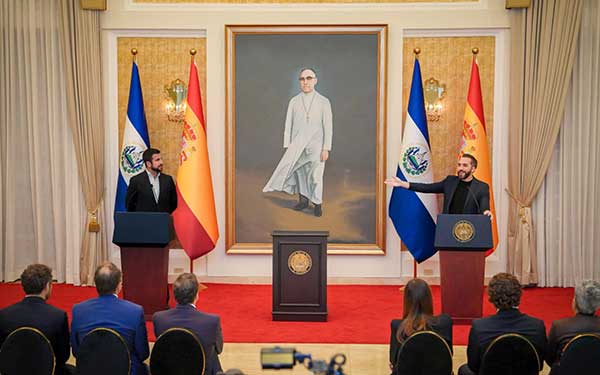 Cox firma un acuerdo con el Gobierno de El Salvador para invertir $ 2,900 millones en infraestructuras estratégicas de agua y energía