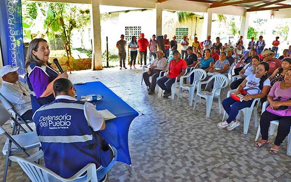 Defensora visita en gira de trabajo el corregimiento de Llano Norte distrito de La Pintada en la provincia de Coclé