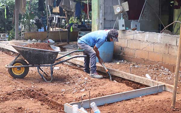 Inician construcción de primera vivienda tras sismo en Veraguas para familia de menor con condición especial