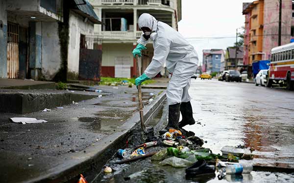MOP intensifica acciones preventivas en los drenajes de la ciudad de Colón