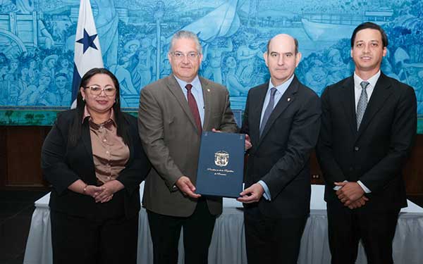 Ministerio de la Presidencia, MEF, AIG y DIGECA suscriben convenio de cooperación