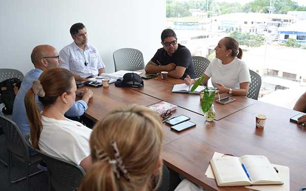 Miviot se reúne con promotores de vivienda de Azuero para abordar dinamización de construcción