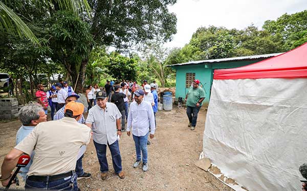 Mulino anunció rápida atención para Isla Cañas y Cañas, así como la construcción de las primeras 300 casas en Herrera