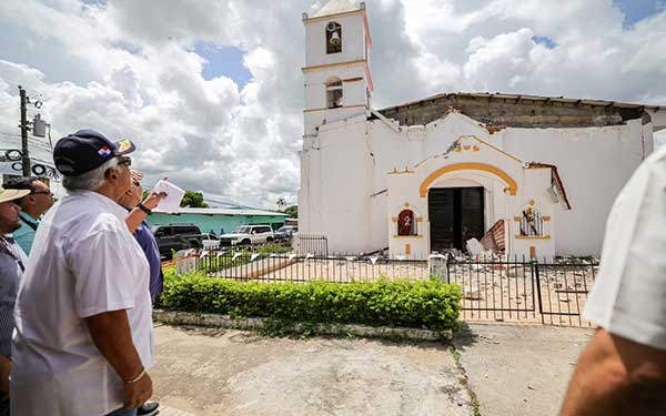 Presidente Mulino visita a familias de Pesé y Las Minas que perdieron sus hogares