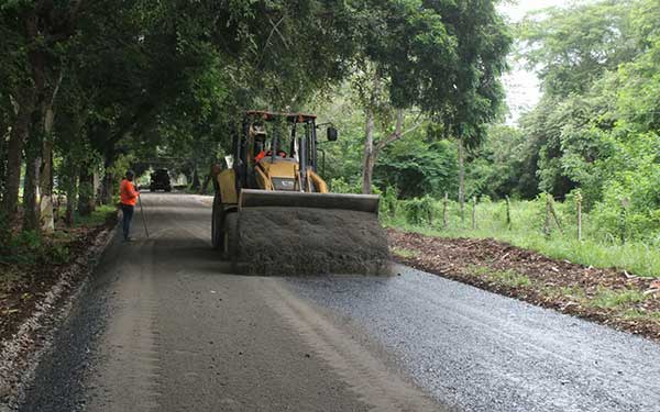 Rehabilitación de 318 calles avanza en cuatro distritos de Los Santos